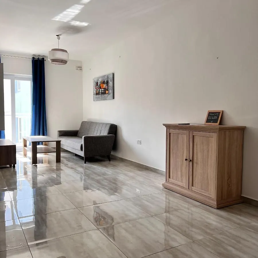 F3 Room 3, Private Room Two Single Beds Shared Bathroom Msida 0*,